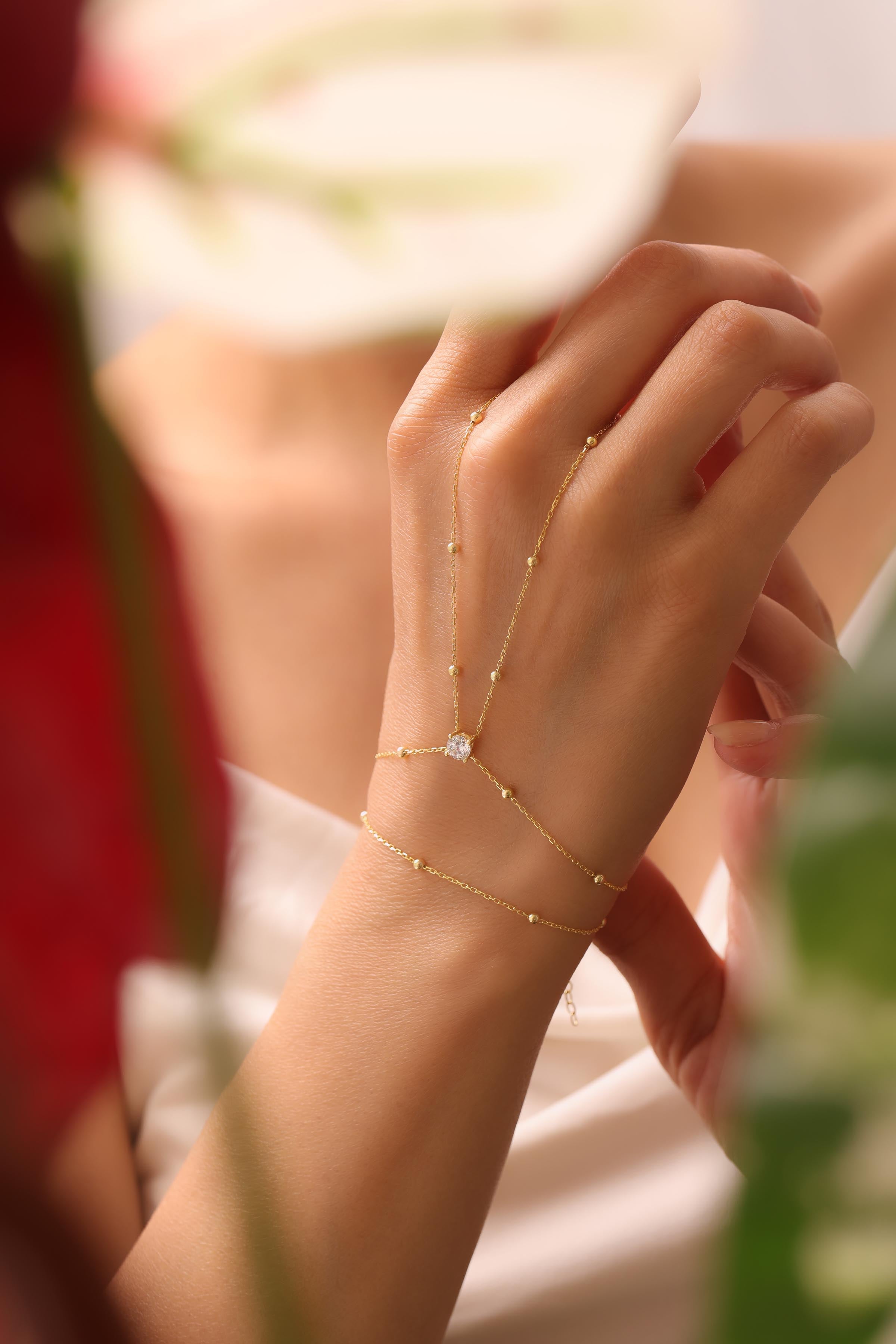 Eternal Elegance Handkette