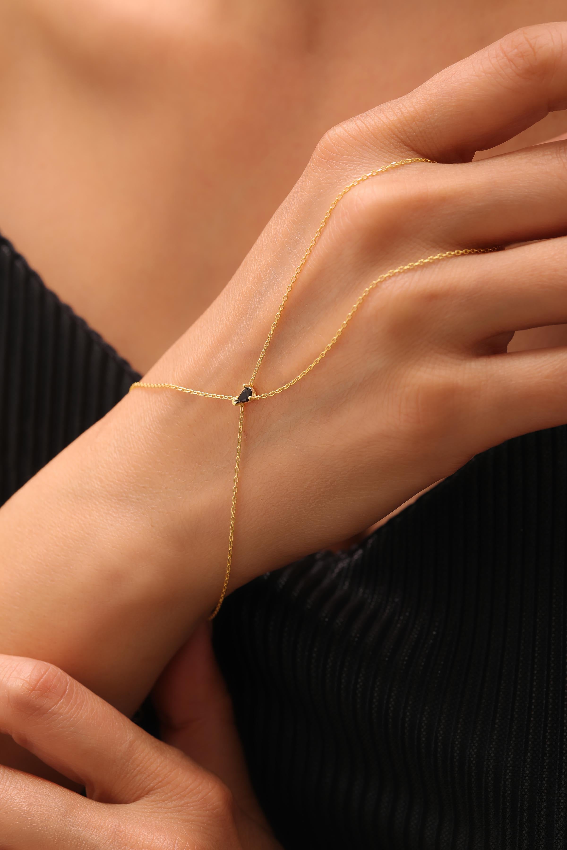 Black Tear Handkette