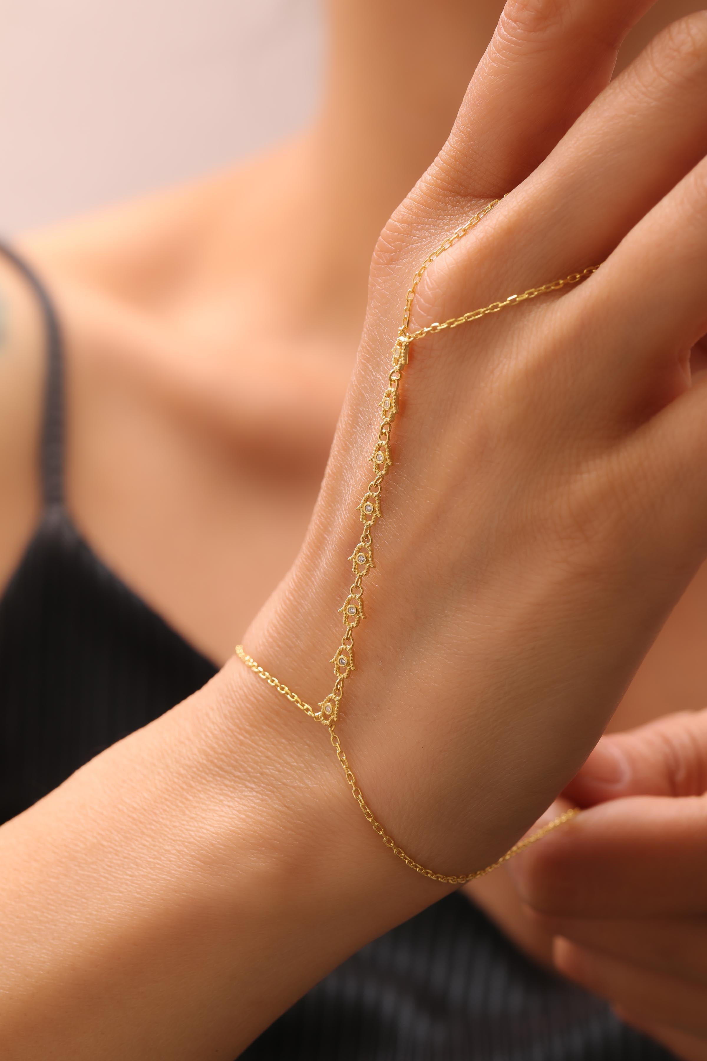 Amara Fatima Handkette